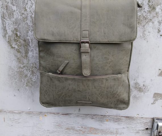 15″ rugtas in 3 kleuren!