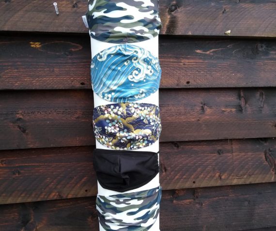 100 % katoenen mondkapjes met verstelbaar bandje!