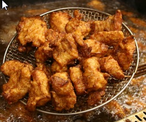 Gezinszak Kibbeling met saus en 2 Hollandse Haringen 17,–