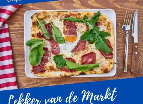 Ontbijtpizza met bacon en ei