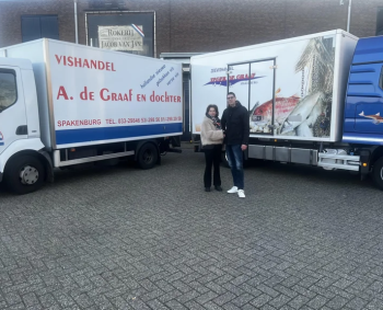 Een vertrouwde nieuwe Visverkoper op de markt
